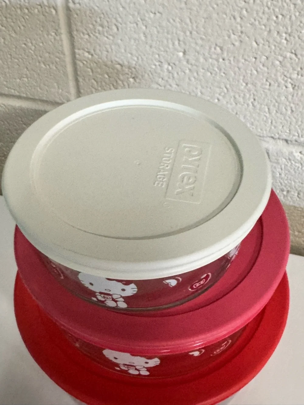 Hello Kitty Pink & Red Glass Storage Bowl Set of 3 w lids